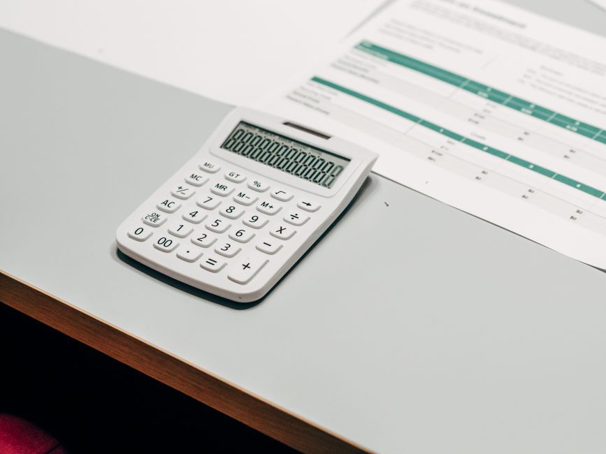 Financial calculation tools and trading journal for risk-reward analysis